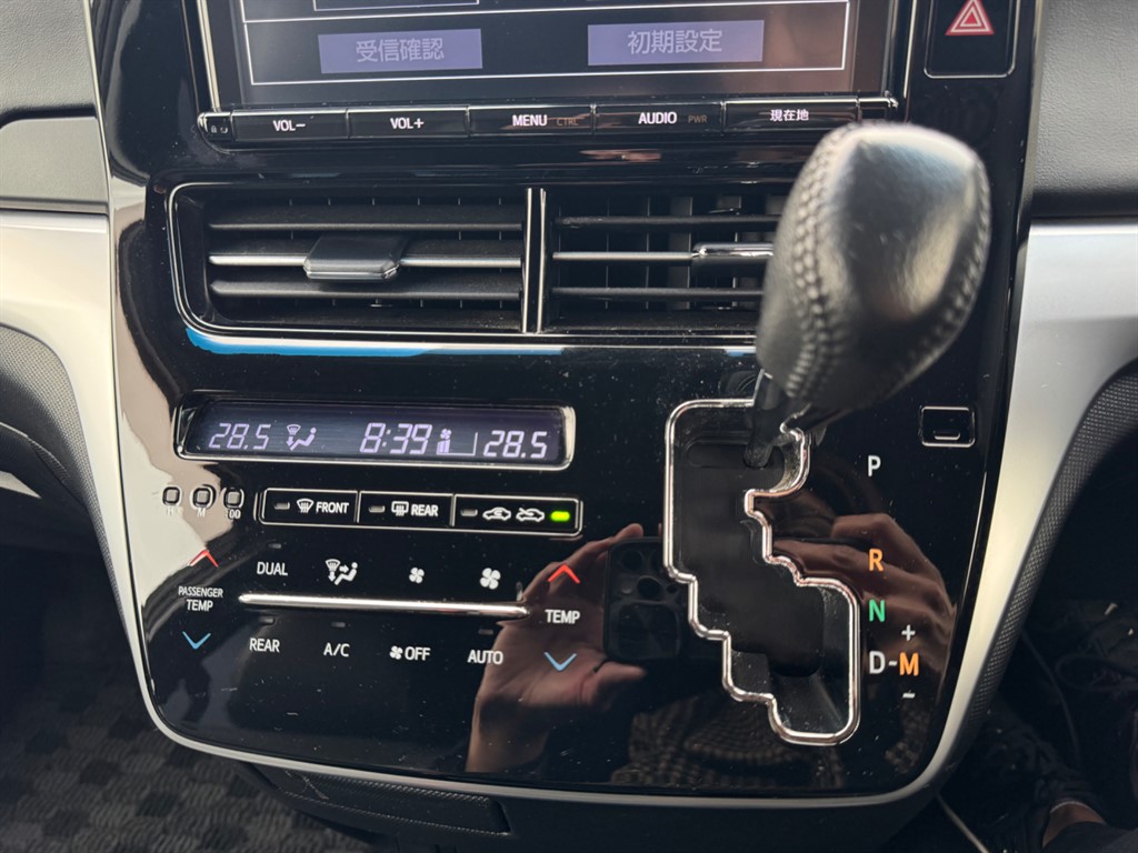 Used Toyota Estima 2018 for sale - 76375654: Photo 25