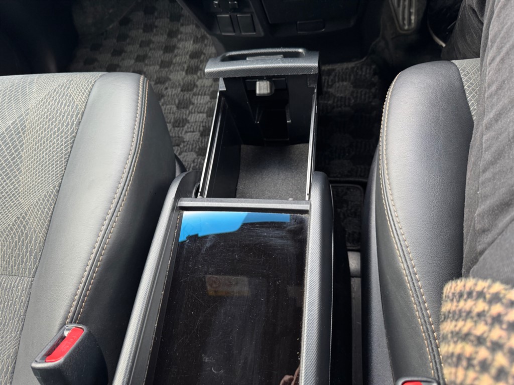 Used Toyota Estima 2018 for sale - 76375654: Photo 29