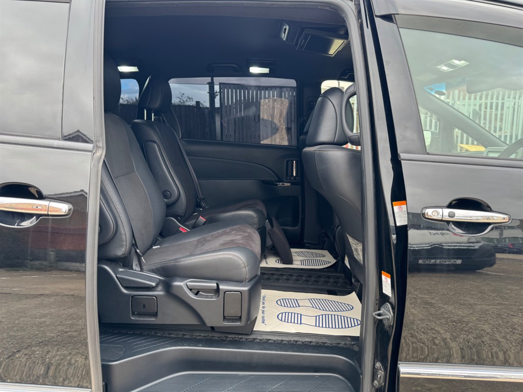 Used Toyota Estima 2018 for sale - 76375654: Photo 42