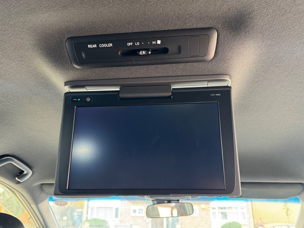 Used Toyota Estima 2018 for sale - 76375654: Photo 45