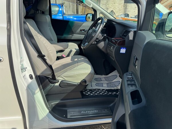 Used Toyota Alphard 2013 for sale - 75570160: Photo 10