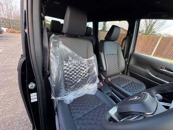 Used Toyota Voxy 2024 for sale - 75572253: Photo 12