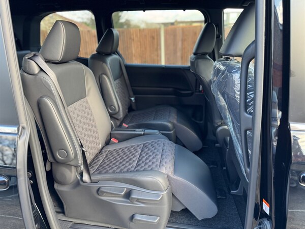 Used Toyota Voxy 2024 for sale - 75572253: Photo 16