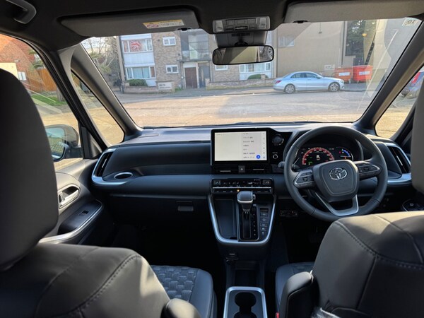 Used Toyota Voxy 2024 for sale - 75572253: Photo 30