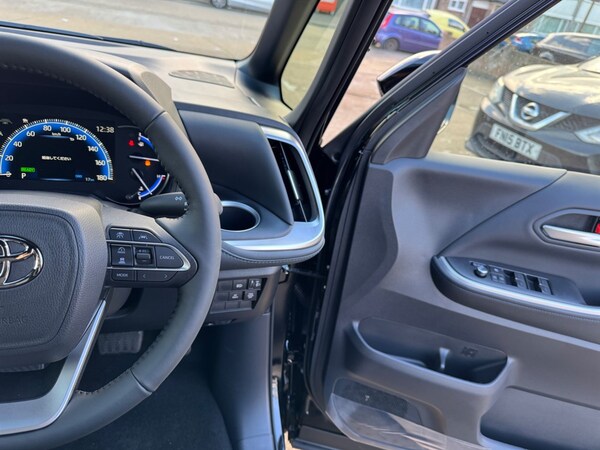 Used Toyota Voxy 2024 for sale - 75572253: Photo 32