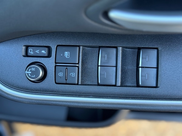 Used Toyota Voxy 2024 for sale - 75572253: Photo 46