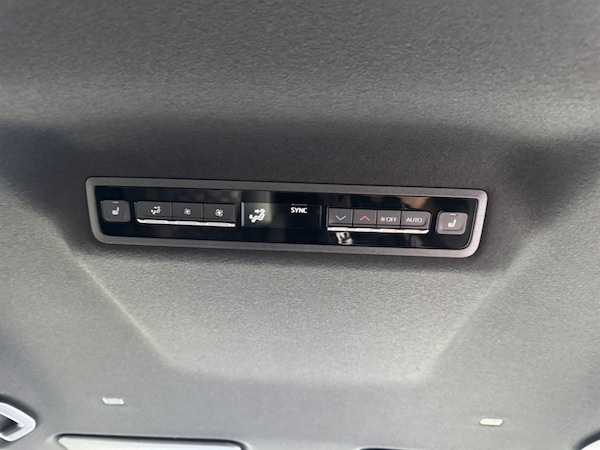 Used Toyota Voxy 2024 for sale - 75572253: Photo 58