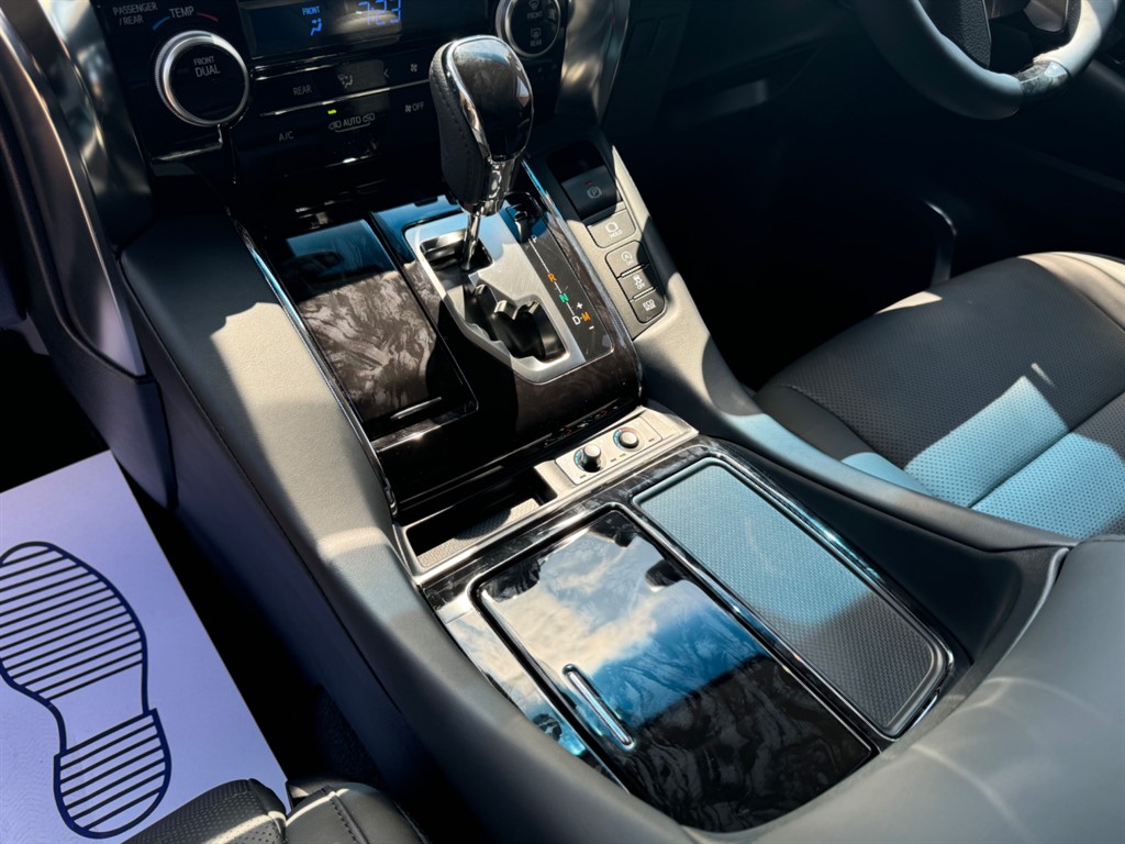 Used Toyota Alphard 2024 for sale - 77513894: Photo 11