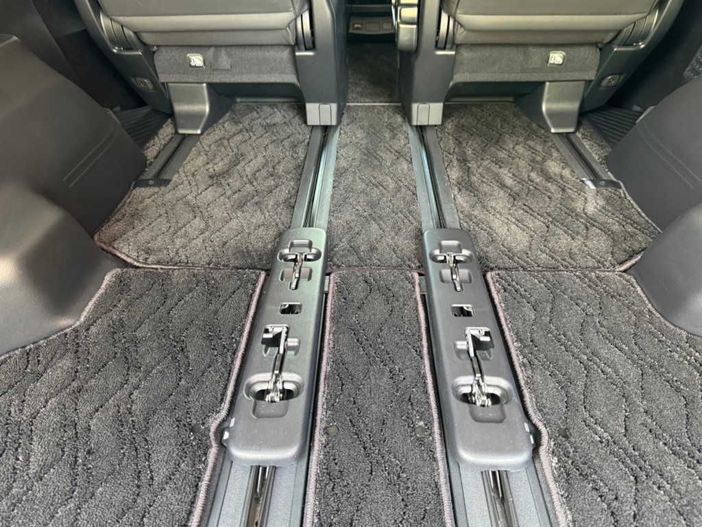 Used Toyota Alphard 2024 for sale - 77513894: Photo 29