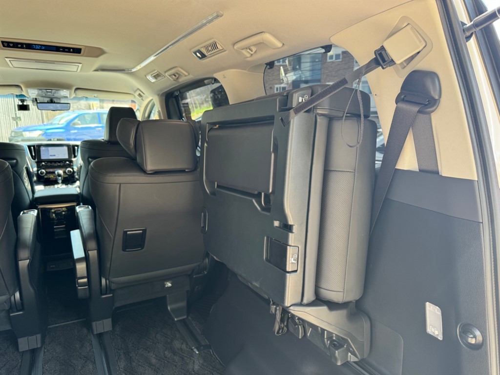 Used Toyota Alphard 2024 for sale - 77513894: Photo 30
