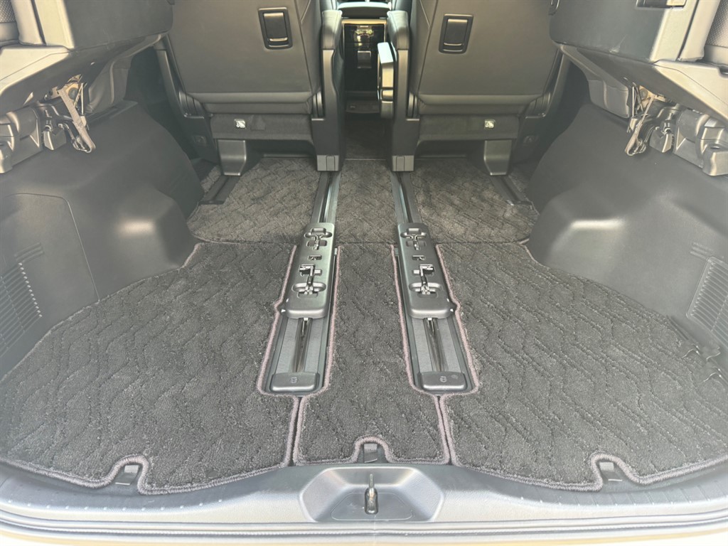 Used Toyota Alphard 2024 for sale - 77513894: Photo 32