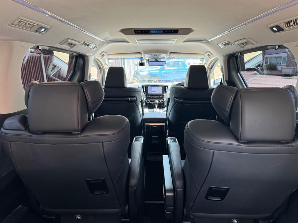 Used Toyota Alphard 2024 for sale - 77513894: Photo 36