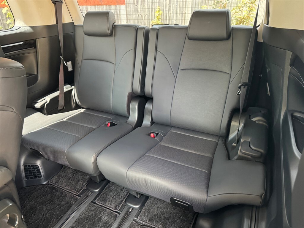 Used Toyota Alphard 2024 for sale - 77513894: Photo 50