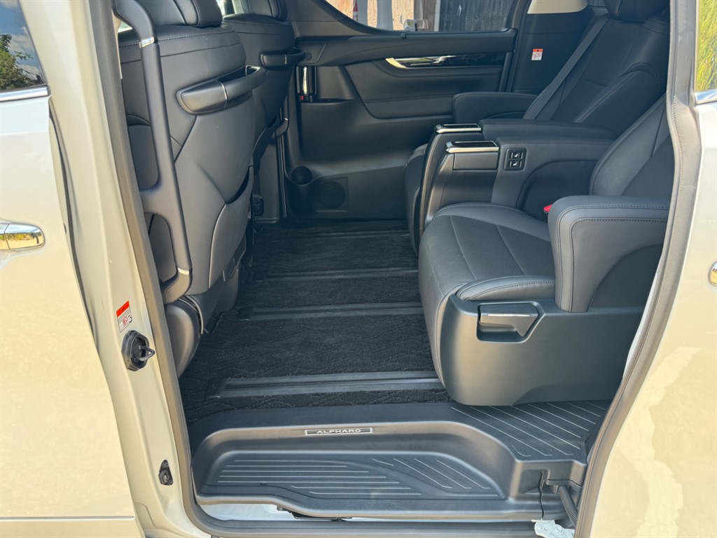 Used Toyota Alphard 2024 for sale - 77513894: Photo 58