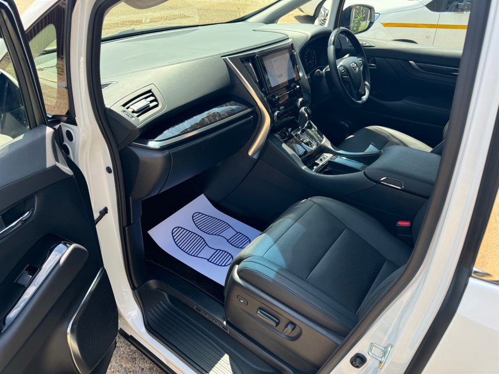 Used Toyota Alphard 2024 for sale - 77513894: Photo 71