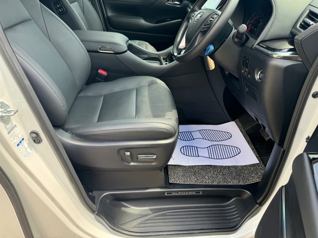 Used Toyota Alphard 2024 for sale - 77513894: Photo 84
