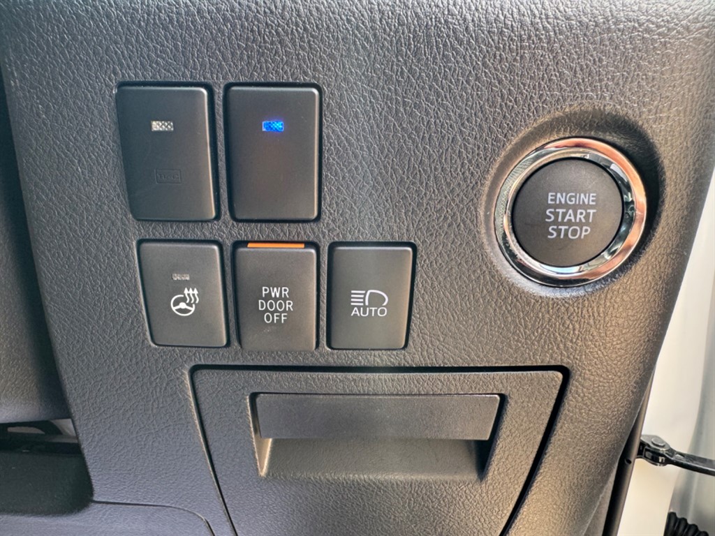 Used Toyota Alphard 2024 for sale - 77513894: Photo 85