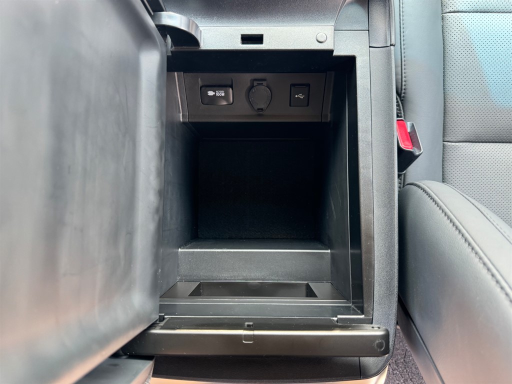 Used Toyota Alphard 2024 for sale - 77513894: Photo 87