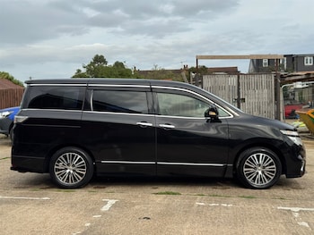 Used Nissan Elgrand 2017 for sale - 75526924: Photo