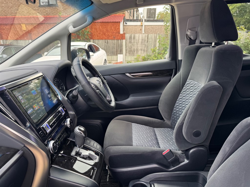 Used Toyota Alphard 2016 for sale - 76428372: Photo 12
