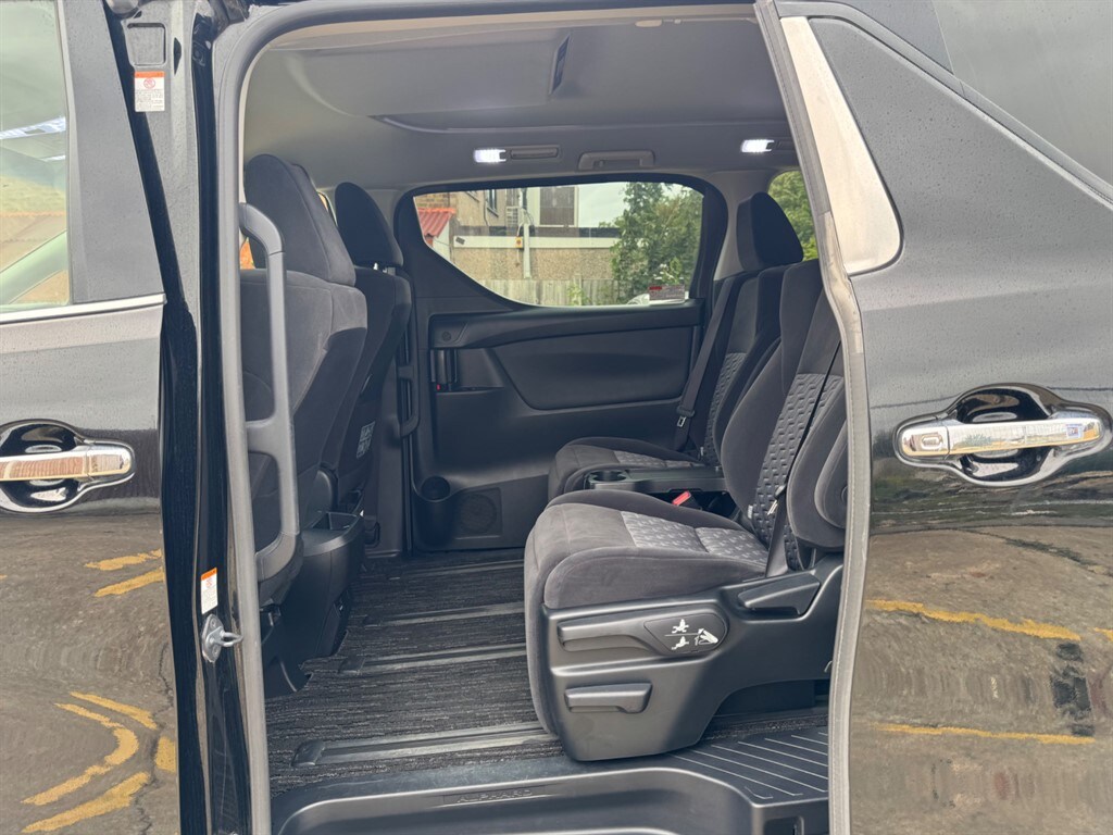 Used Toyota Alphard 2016 for sale - 76428372: Photo 41