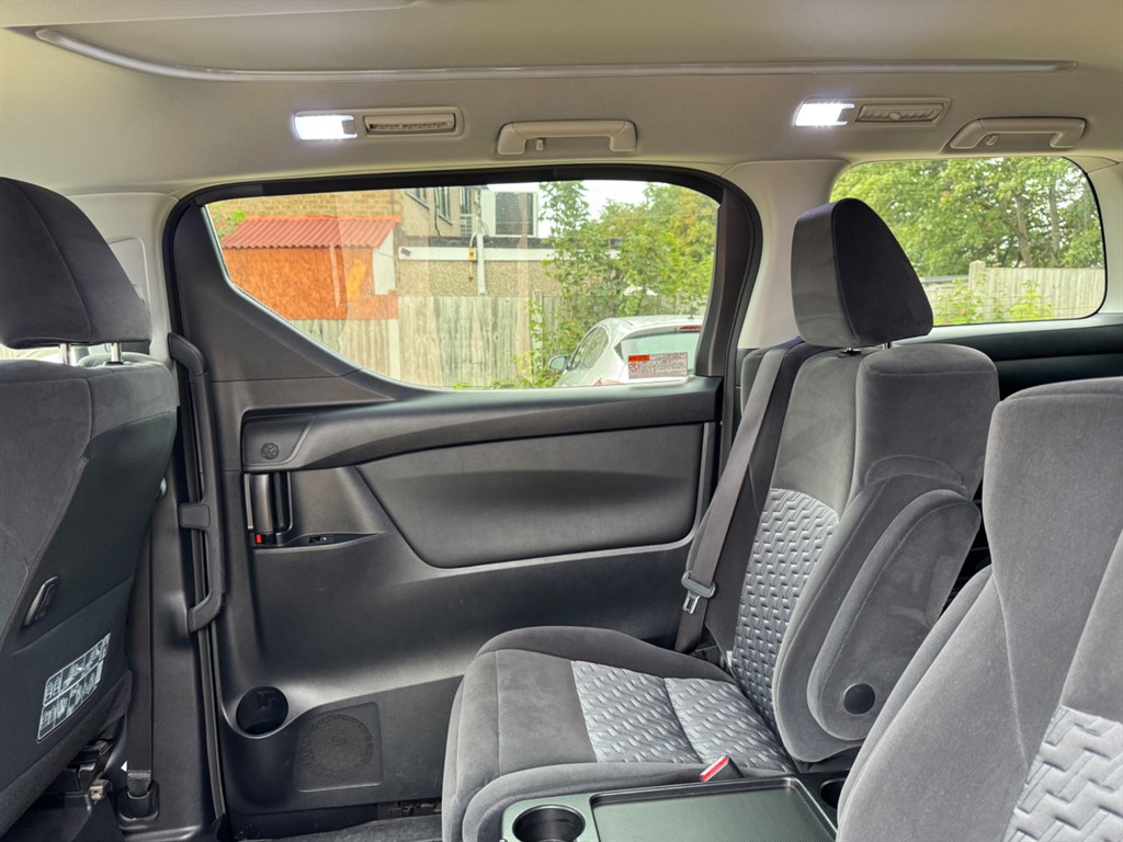 Used Toyota Alphard 2016 for sale - 76428372: Photo 44