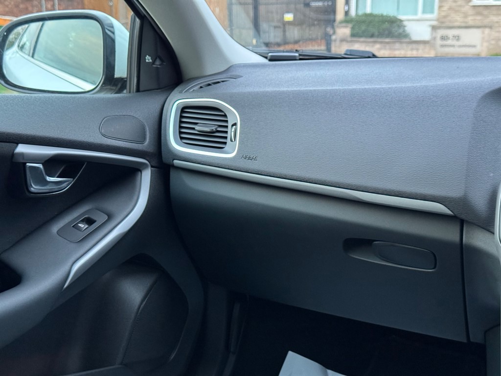 Used Volvo S40 2024 for sale - 76487682: Photo 19