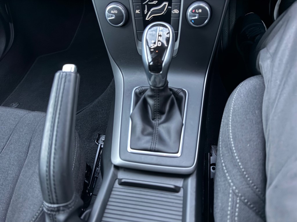 Used Volvo S40 2024 for sale - 76487682: Photo 25