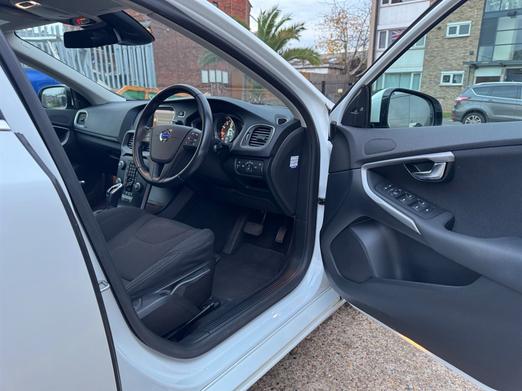 Used Volvo S40 2024 for sale - 76487682: Photo 9