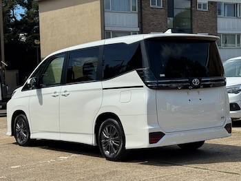 Used Toyota Voxy 2025 for sale - 79421161: Photo
