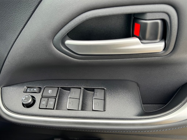 Used Toyota Voxy 2024 for sale - 75570237: Photo 20
