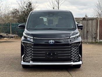 Used Toyota Voxy 2024 for sale - 75570237: Photo