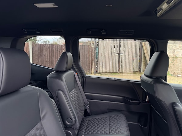 Used Toyota Voxy 2024 for sale - 75570237: Photo 45
