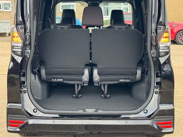 Used Toyota Voxy 2024 for sale - 75570237: Photo 57