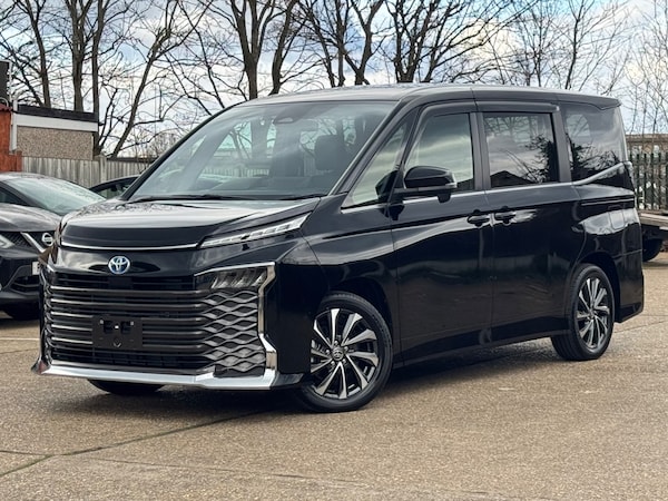 Used Toyota Voxy 2024 for sale - 75570237: Photo 63