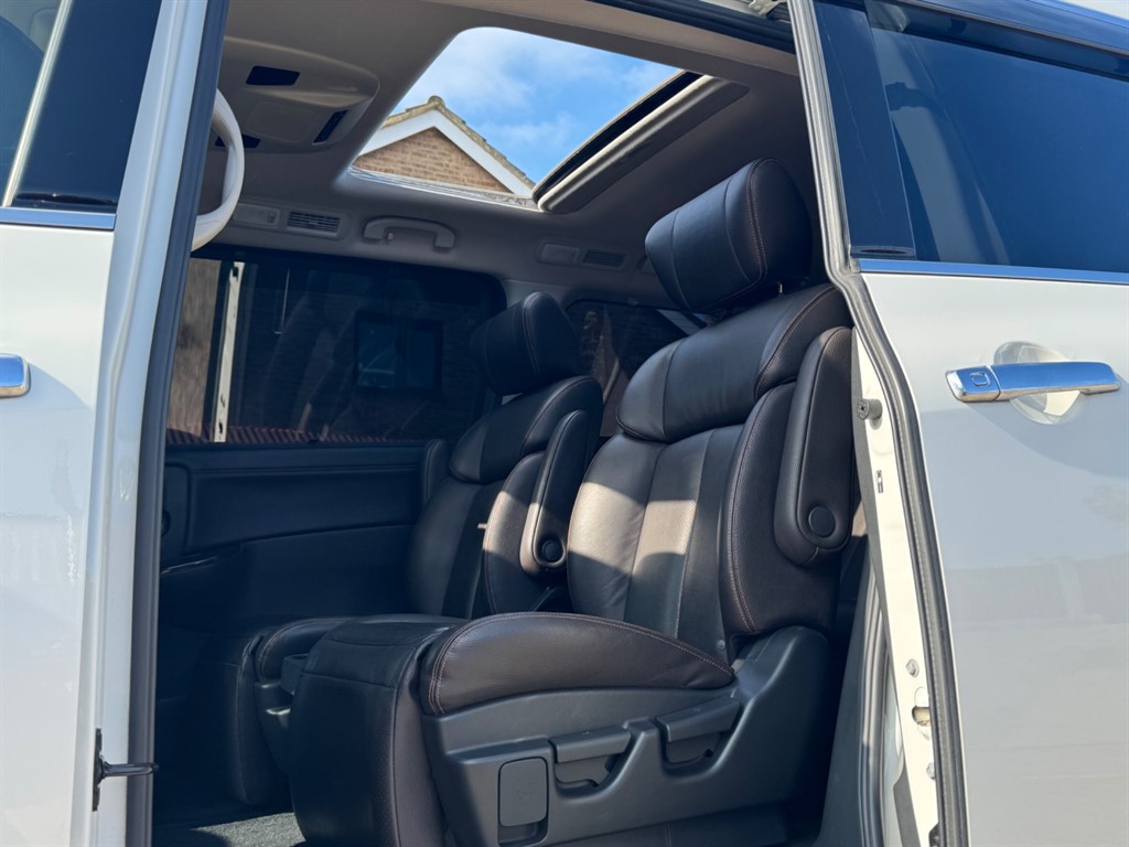 Used Nissan Elgrand 2025 for sale - 76664639: Photo 48