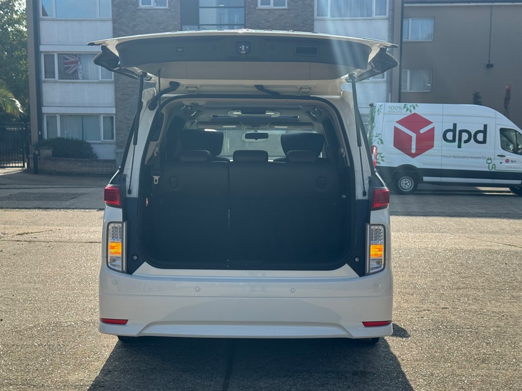 Used Nissan Elgrand 2025 for sale - 76664639: Photo 59