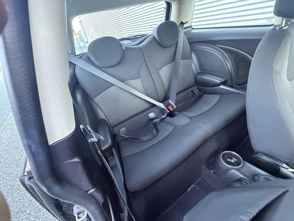 Used MINI Hatch 2010 for sale - 76940530: Photo 4