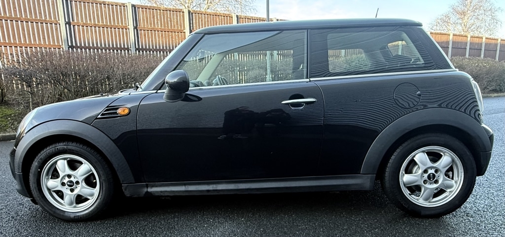 Used MINI Hatch 2010 for sale - 76940530: Photo 8