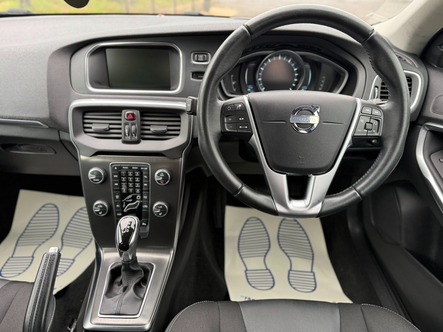 Used Volvo V40 2024 for sale - 78131760: Photo 18