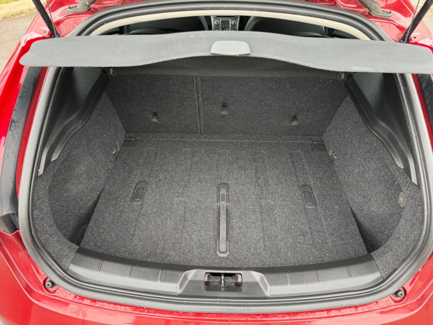 Used Volvo V40 2024 for sale - 78131760: Photo 19