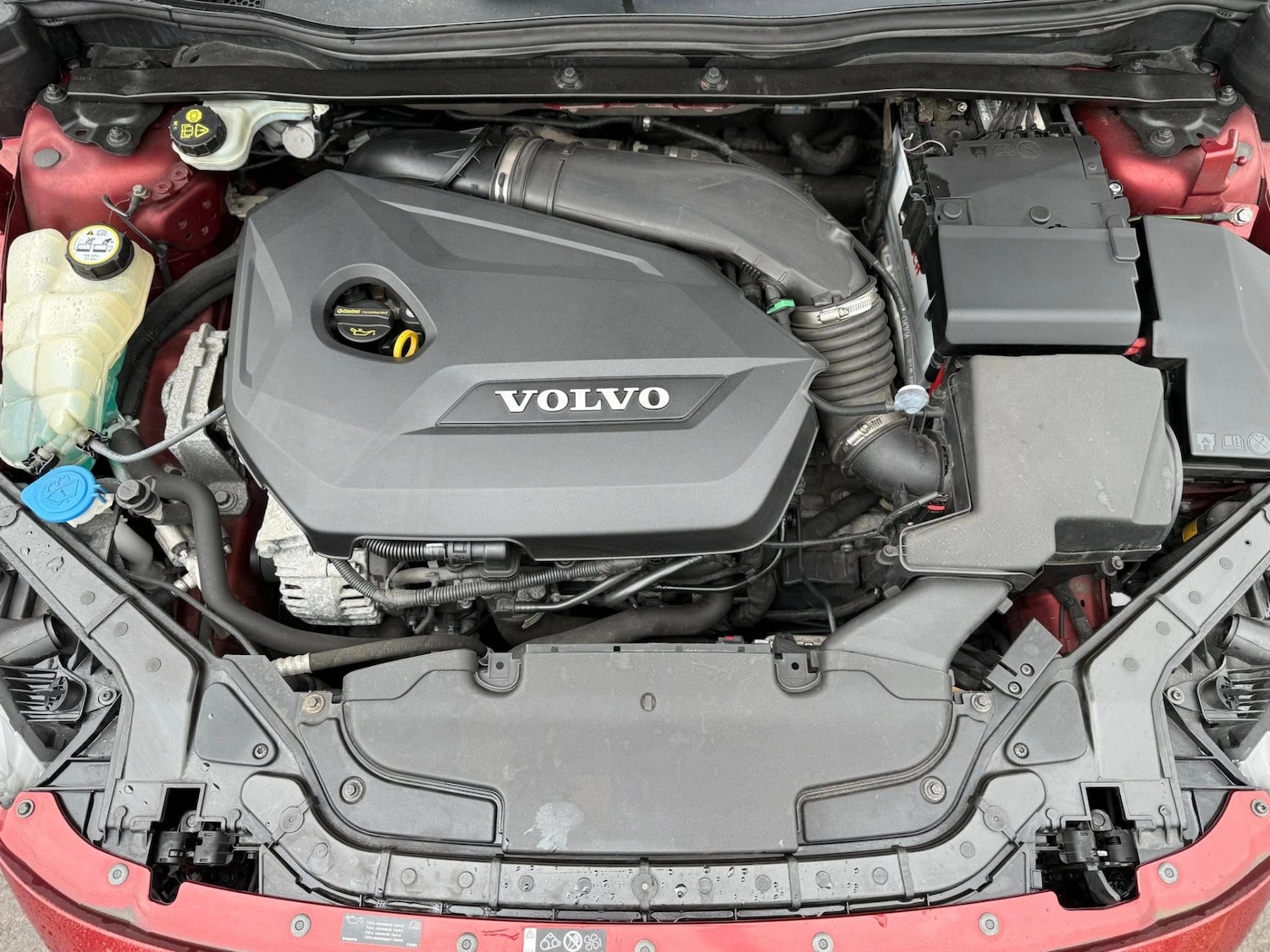 Used Volvo V40 2024 for sale - 78131760: Photo 24