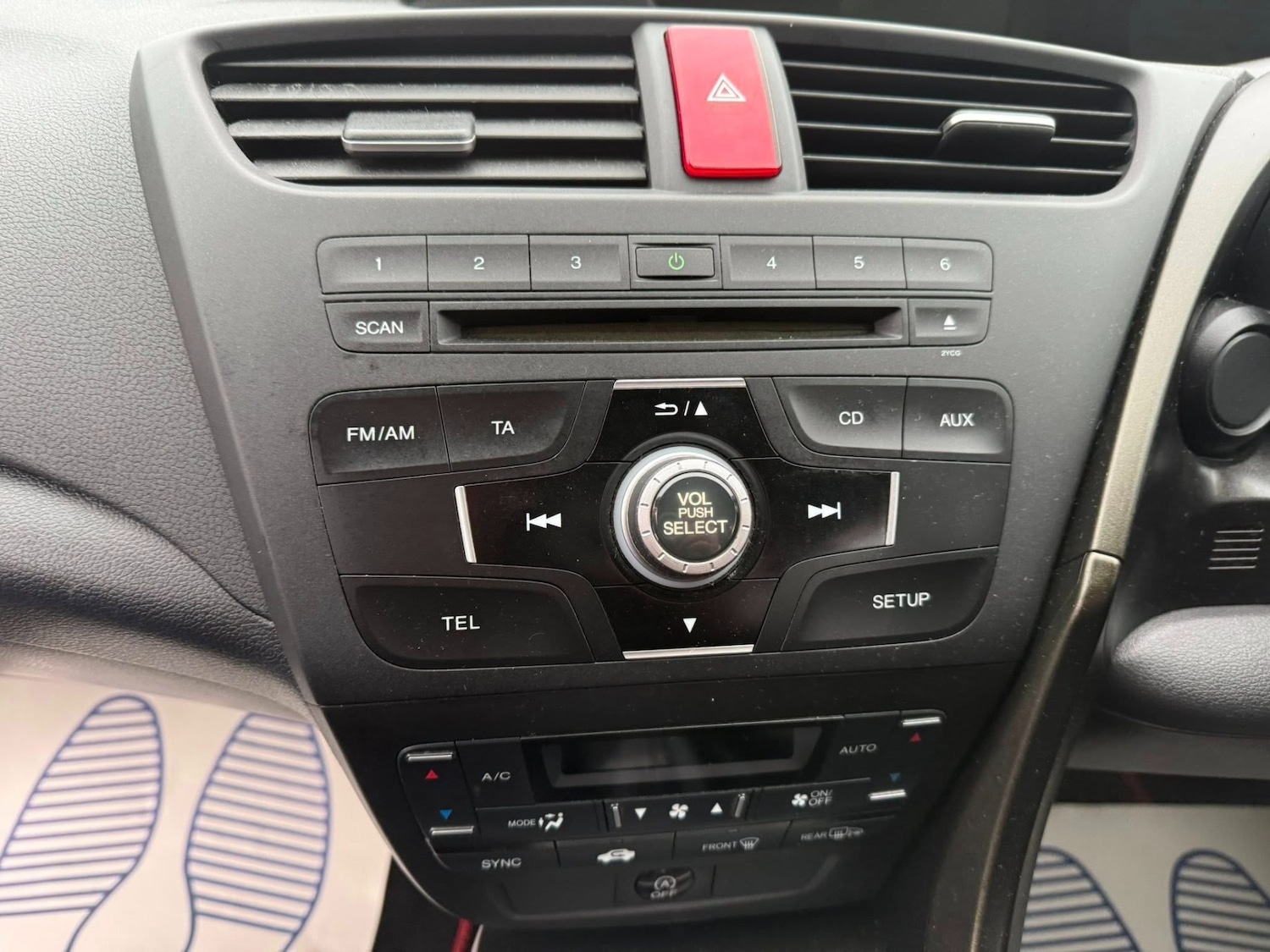 Used Honda Civic 2013 for sale - 77445979: Photo 22