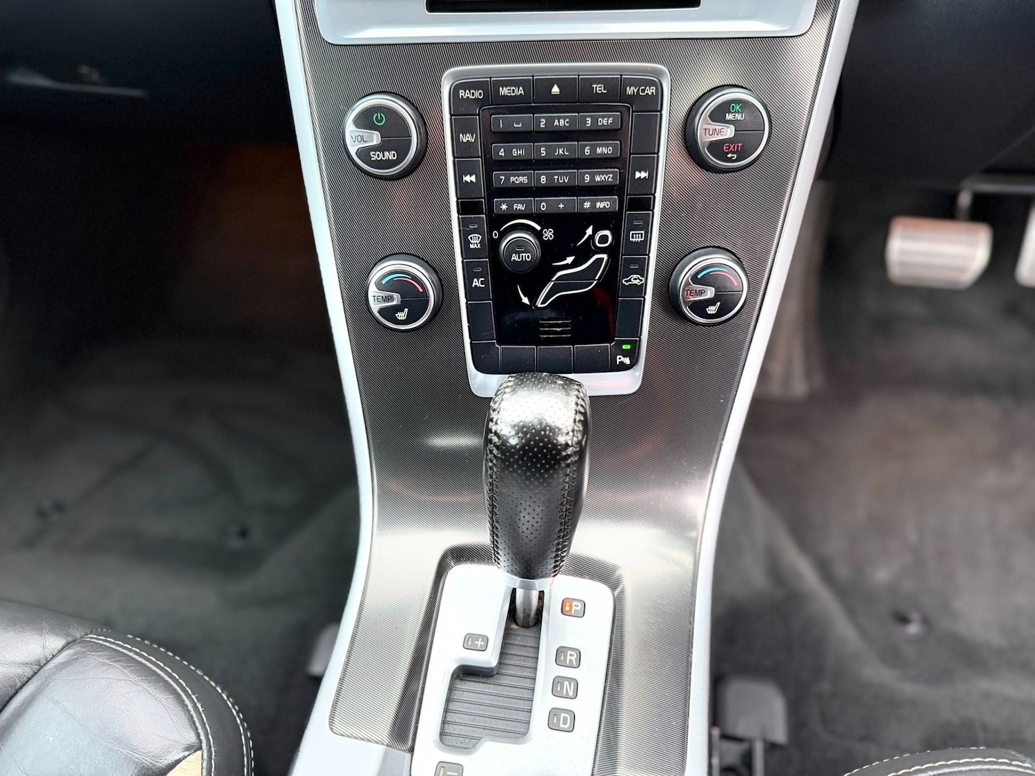 Used Volvo XC60 2011 for sale - 77034549: Photo 17