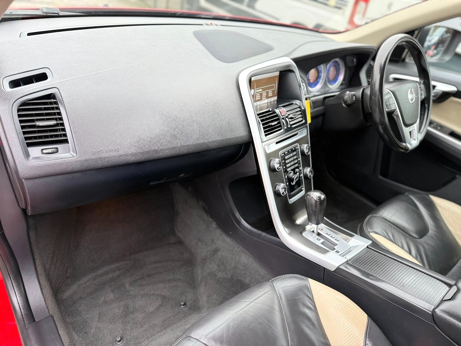 Used Volvo XC60 2011 for sale - 77034549: Photo 23