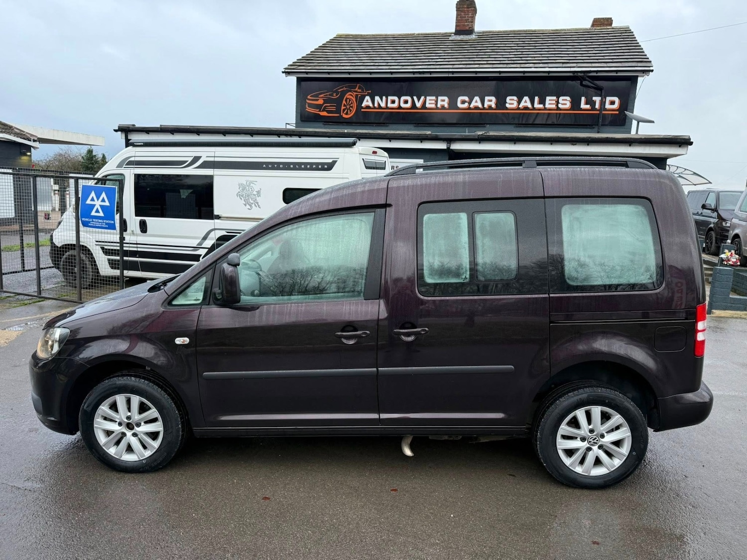 Used Volkswagen Caddy Life 2012 for sale - 76918413: Photo 2