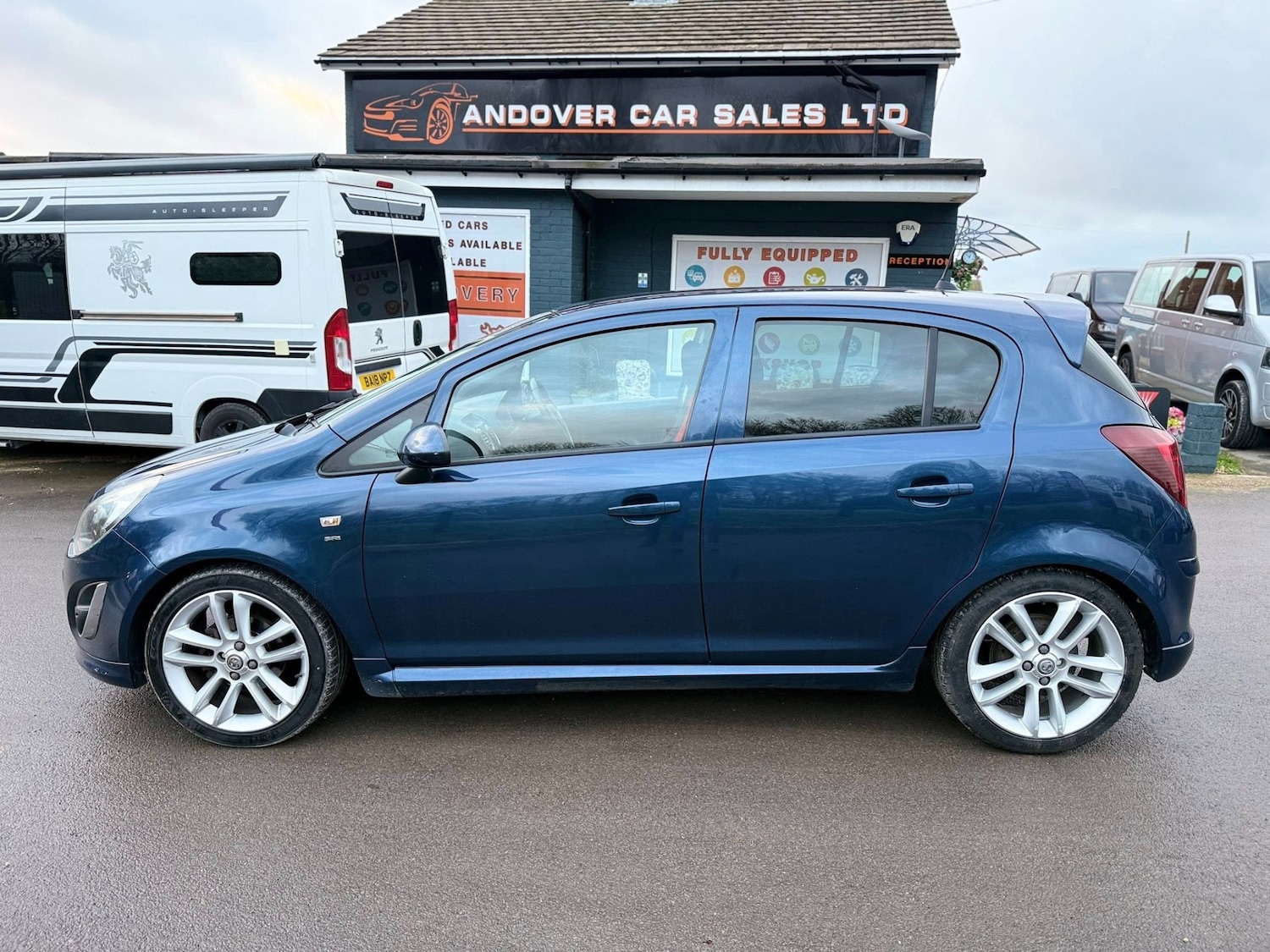 Used Vauxhall Corsa 2012 for sale - 76945304: Photo 2