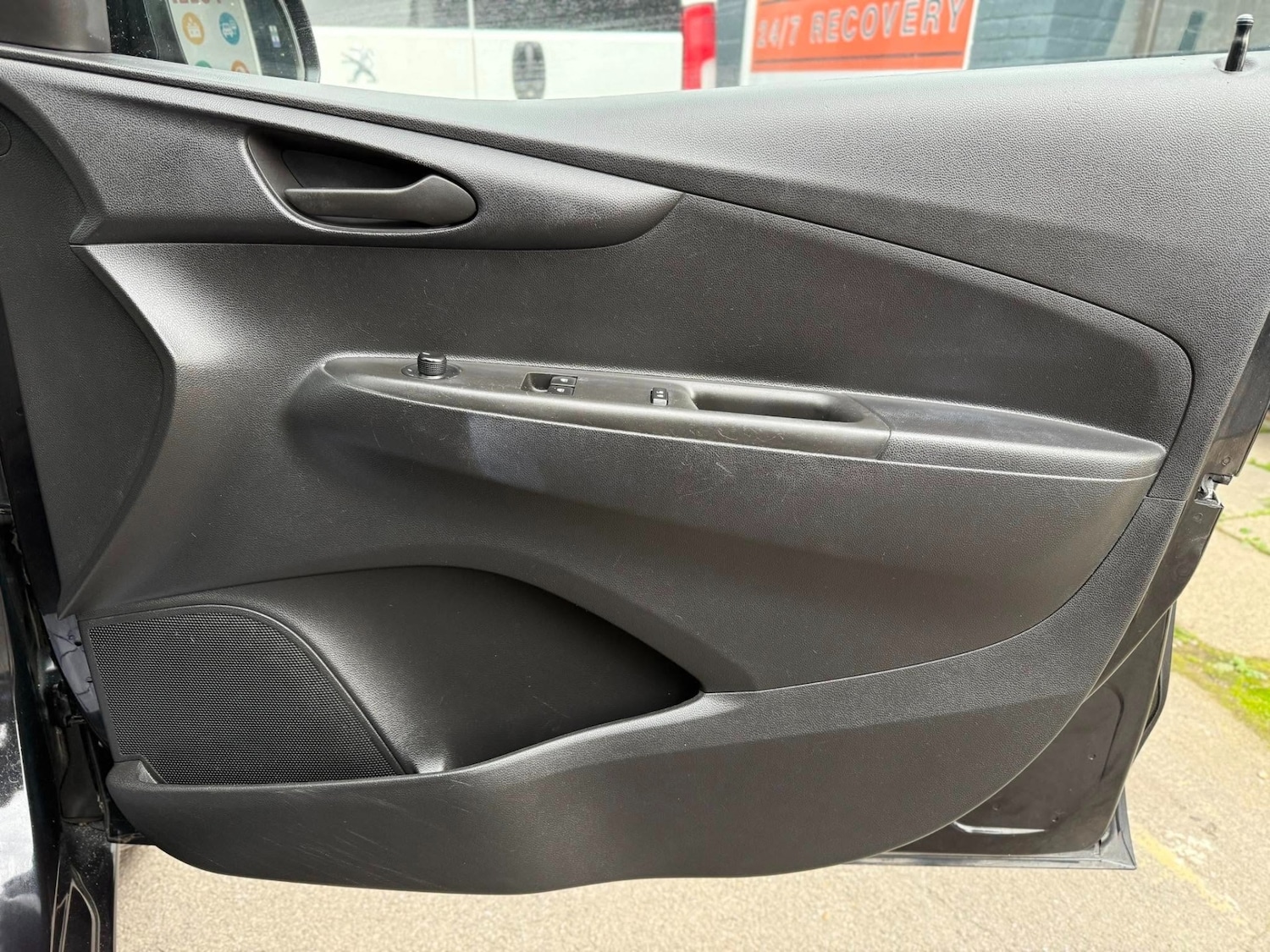 Used Vauxhall Viva 2016 for sale - 76089658: Photo 9