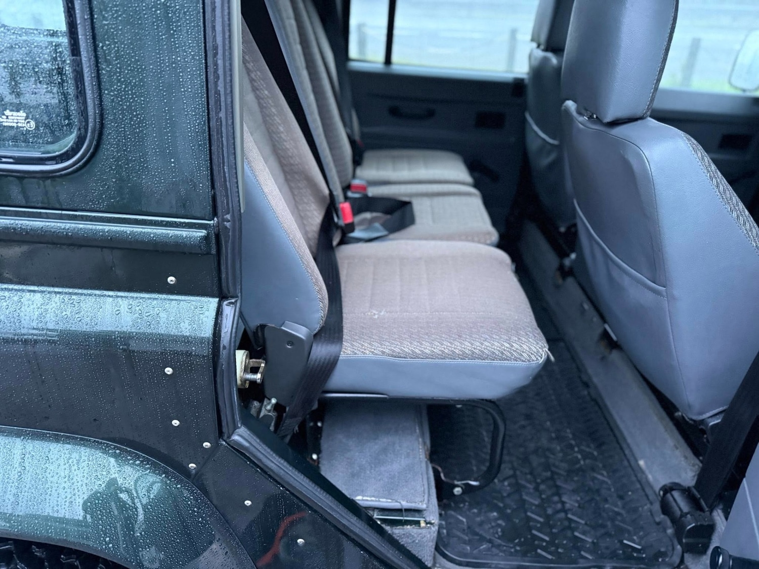 Used Land Rover Defender 110 1997 for sale - 77473265: Photo 14