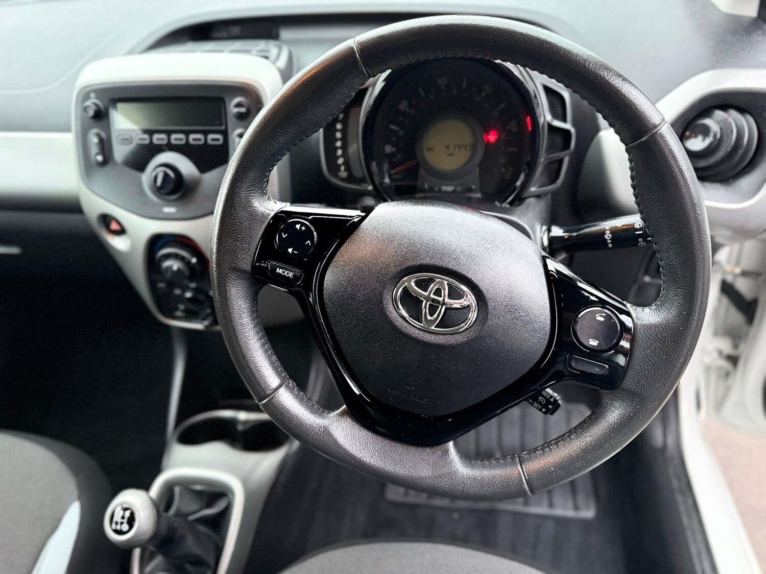 Used Toyota AYGO 2015 for sale - 77186151: Photo 16